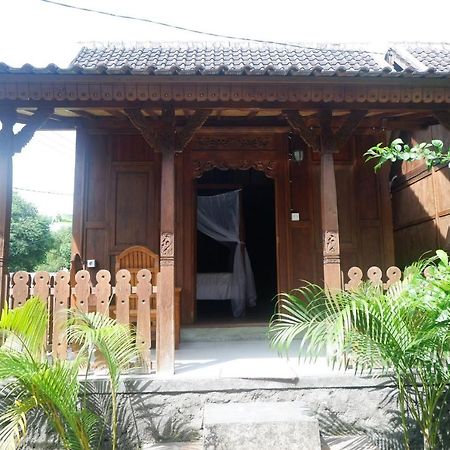Satria House Amed Hotel Exterior photo